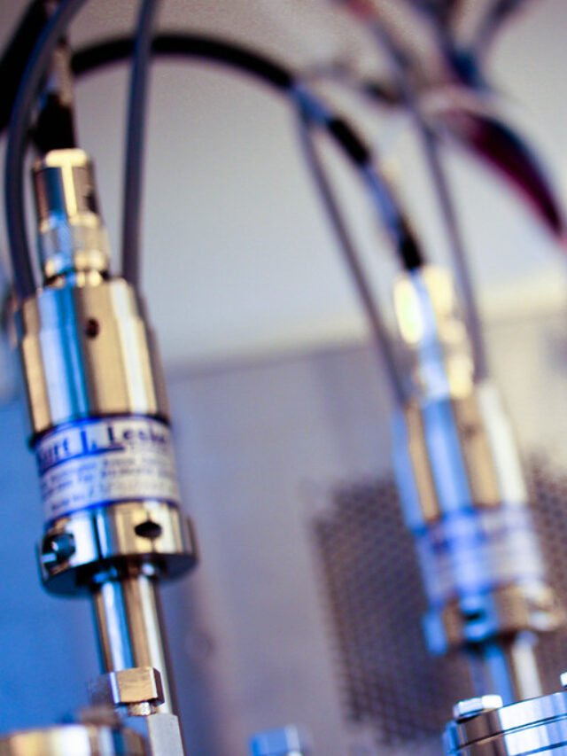 Exploring Optical Tweezers: Precision Micromanipulation for Scientific Advancements
